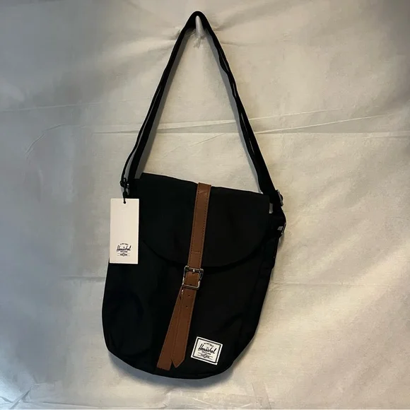 NWT Herschel Supply Company Kingsgate Messenger Bag with Adjustable Strap - Picture 3 of 9